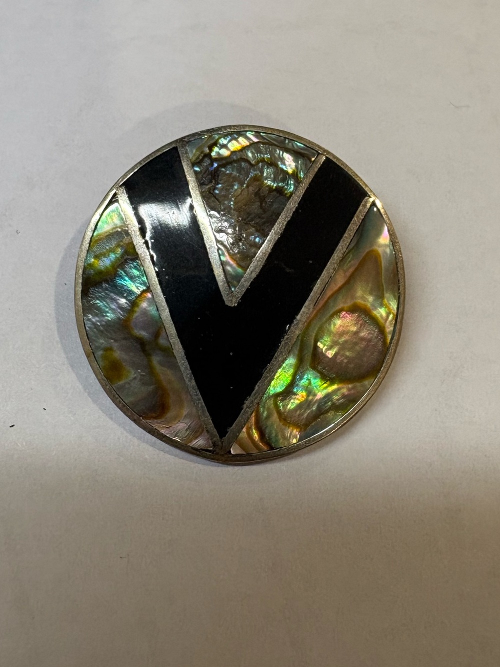 Abalone Shell V-Inlay Round Brooch